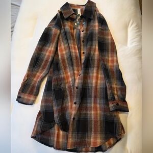 Women's Plaid Button Down Shirt in Black and Brown